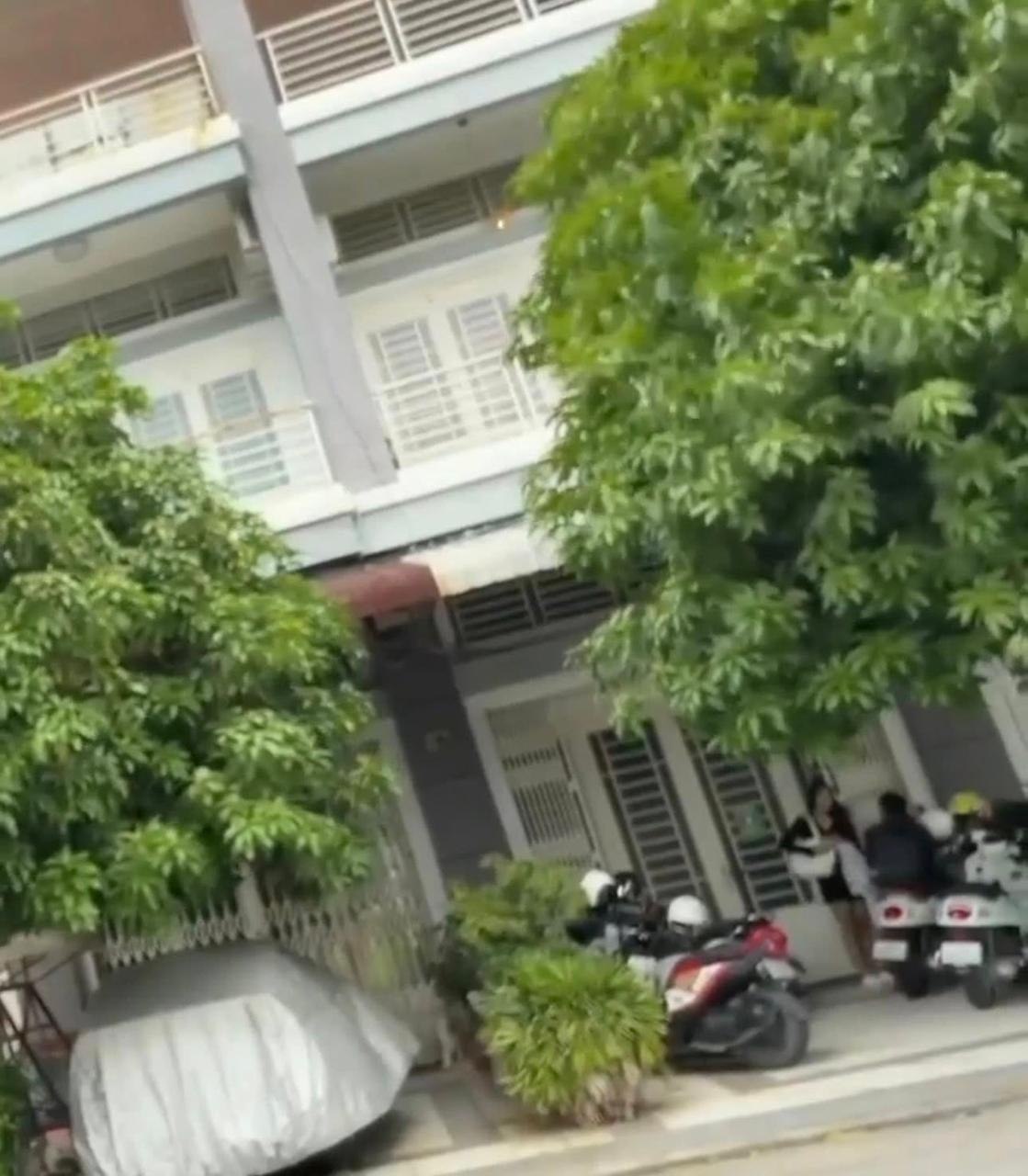 金边新闻 涉嫌为未成年人提供观看色情片及发生性关系场所，金边10人被抓