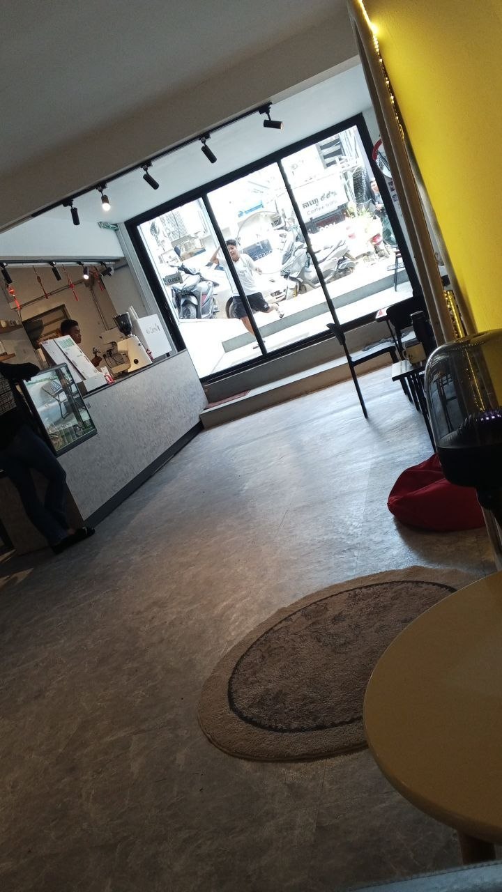 波贝 好运酒店被宪兵围了，附近的兄弟请自觉绕行