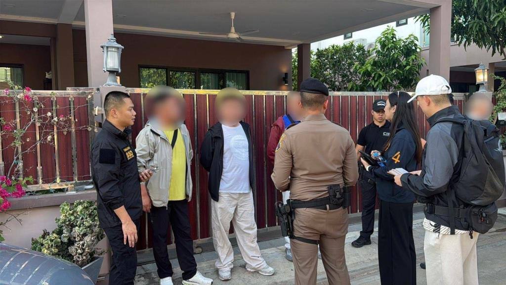 泰国新闻 四名中国籍嫌疑人涉嫌诈骗潜逃泰国被捕 涉案金额近8700万铢